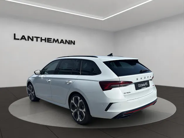 Škoda Octavia Combi 2.0 TSI DSG RS 30 Years Edition