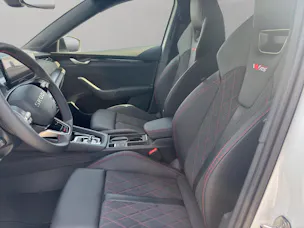 SKODA Octavia Combi 2.0 TSI DSG RS 30 Years Edition