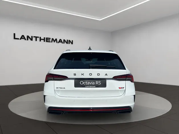 Škoda Octavia Combi 2.0 TSI DSG RS 30 Years Edition