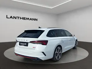 SKODA Octavia Combi 2.0 TSI DSG RS 30 Years Edition