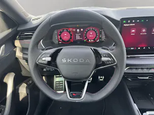 SKODA Octavia Combi 2.0 TSI DSG RS 30 Years Edition