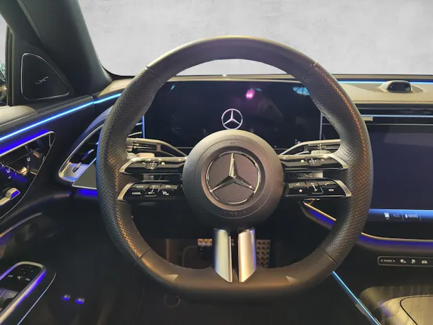 Mercedes-Benz E 400 e 4Matic 9G-Tronic