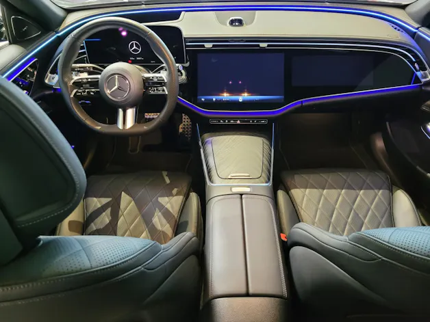 Mercedes-Benz E 400 e 4Matic 9G-Tronic
