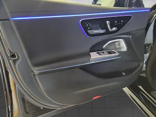 MERCEDES-BENZ E 400 e 4Matic 9G-Tronic