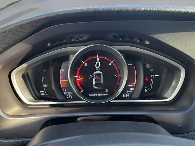 Volvo V40 D2 Momentum R-Design Geartronic