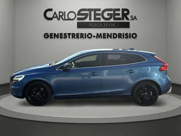 Volvo V40 D2 Momentum R-Design Geartronic