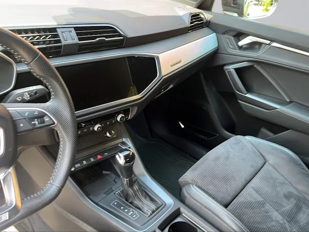 Audi Q3 45 TFSI S line quattro S-tronic