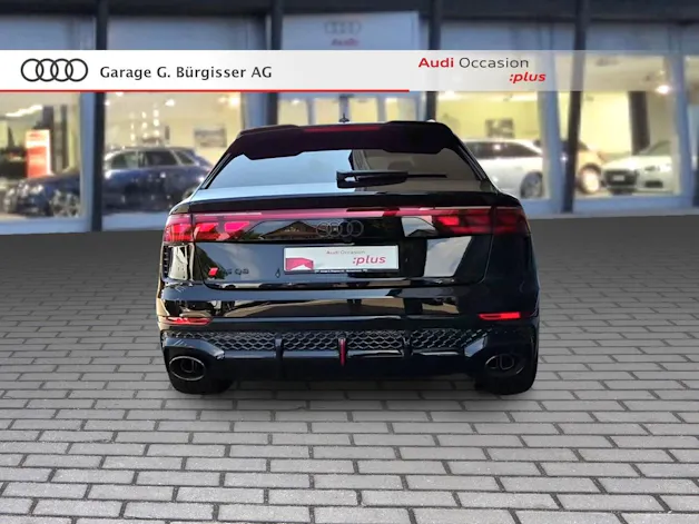 Audi RSQ8 quattro Mythosschwarz Metallic