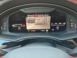 AUDI RSQ8 quattro Mythosschwarz Metallic