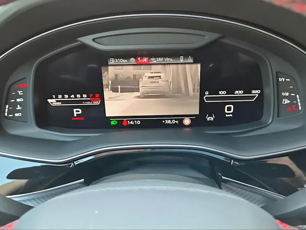 Audi RSQ8 quattro Mythosschwarz Metallic