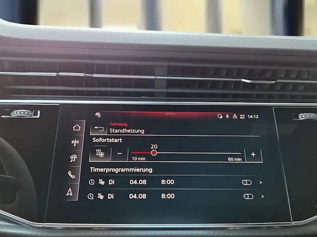 Audi RSQ8 quattro Mythosschwarz Metallic