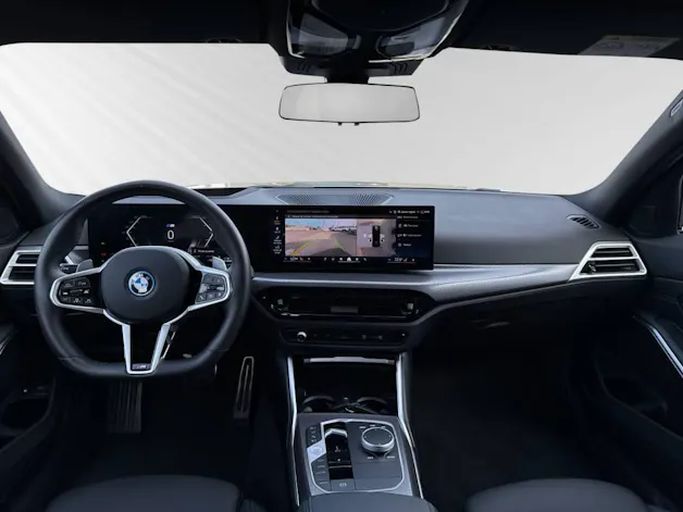 BMW 330e x DriveTouring Steptronic M Sport