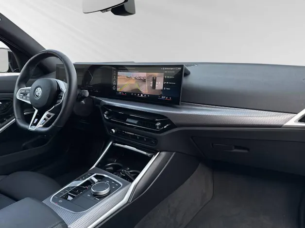 BMW 330e x DriveTouring Steptronic M Sport