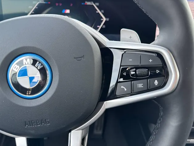 BMW 330e x DriveTouring Steptronic M Sport