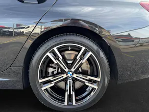 BMW 330e x DriveTouring Steptronic M Sport