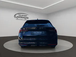 SKODA Octavia Combi 1.5 TSI mHEV DSG Sport Line