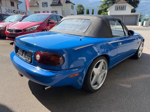 Mazda MX-5 1.6i-16