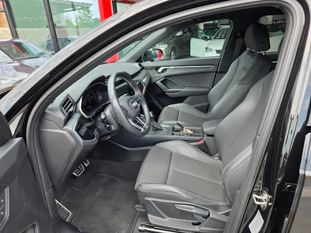 Audi Q3 35 TFSI S line Attraction S-tronic
