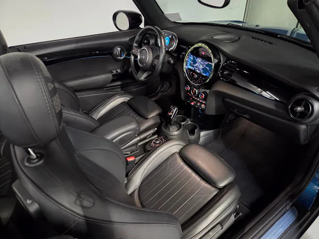 Mini Cabrio F57 1.5i Cooper