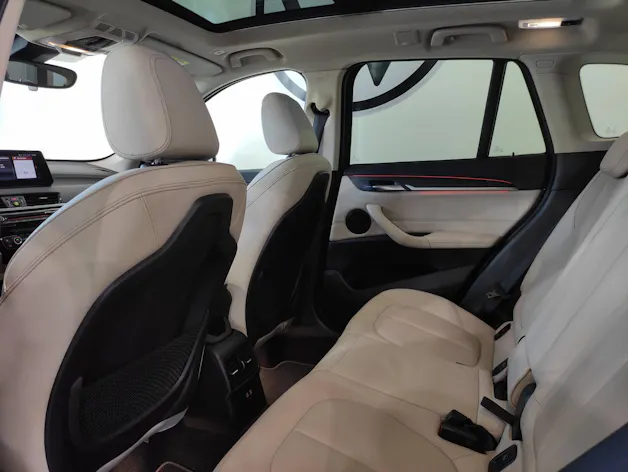 BMW X1 20i xDrive Sportline