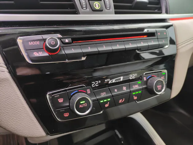 BMW X1 20i xDrive Sportline