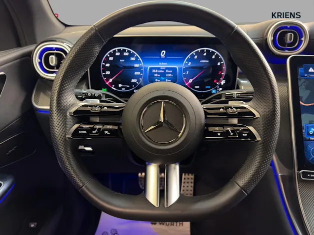 Mercedes-Benz GLC 200 4M - AMG / 360 Grad Kamera / Soundsytem / 20 Zoll Räder / metallic