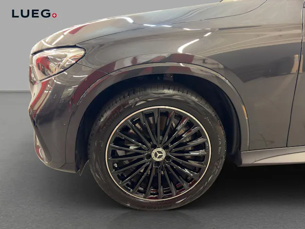 Mercedes-Benz GLC 200 4M - AMG / 360 Grad Kamera / Soundsytem / 20 Zoll Räder / metallic