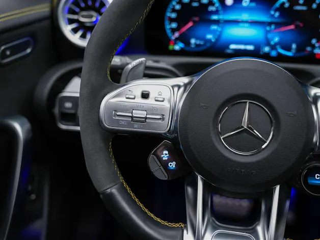 Mercedes-Benz CLA 45 S AMG 4Matic+ 8G-DCT *Aeropaket*Panorama*Multibeam LED*