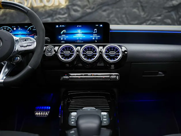 Mercedes-Benz CLA 45 S AMG 4Matic+ 8G-DCT *Aeropaket*Panorama*Multibeam LED*