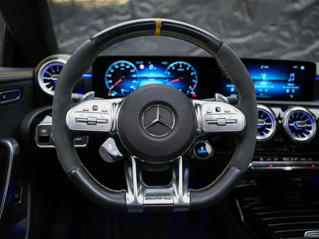 Mercedes-Benz CLA 45 S AMG 4Matic+ 8G-DCT *Aeropaket*Panorama*Multibeam LED*