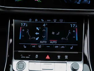 AUDI Q7 45 TDI quattro tiptronic *7 Plätzer*22" Felgen*Head Up*360° Kamera*