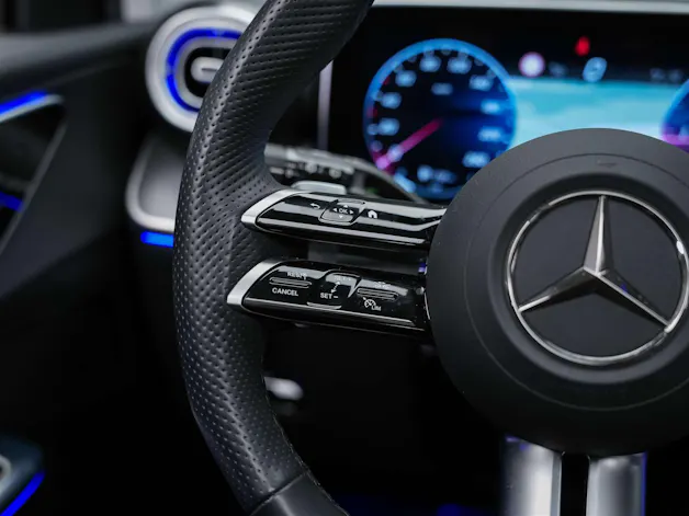 Mercedes-Benz GLC 300 d 4Matic AMG Line 9G-Tronic *Panorama*Abstandsregler*21" Felgen*