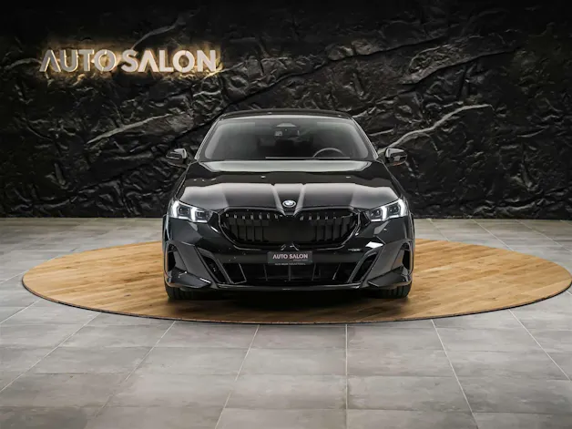 BMW 520d xDrive M Sport Steptronic *21" Felgen*All Black*Driving Assistant Plus*
