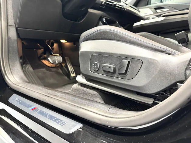 BMW X1 23d xDrive paddles