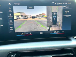 BMW X1 23d xDrive paddles
