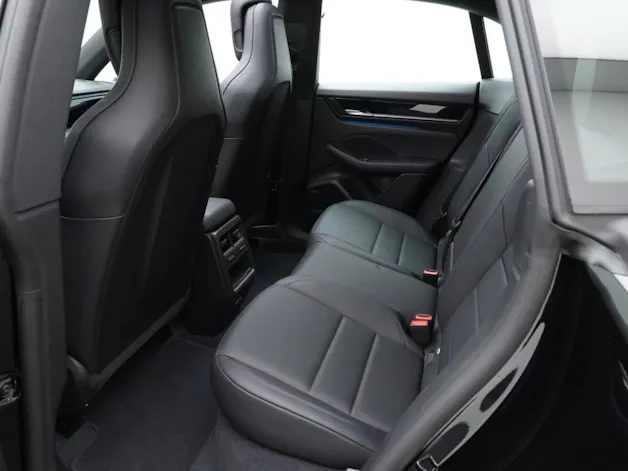 Porsche Macan 4
