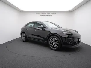 PORSCHE Macan 4