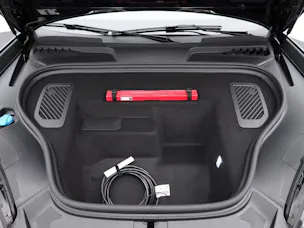 PORSCHE Macan 4