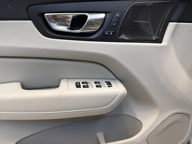 Volvo XC60 2.0 T6 TE Ultra Dark eAWD