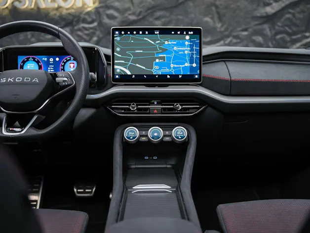 Škoda Kodiaq 2.0 TSI RS 4x4 *Panorama*Head Up*Standheizung*Matrix LED*