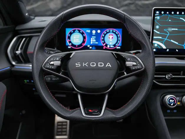 Škoda Kodiaq 2.0 TSI RS 4x4 *Panorama*Head Up*Standheizung*Matrix LED*