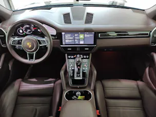 PORSCHE Cayenne 3.0 V6