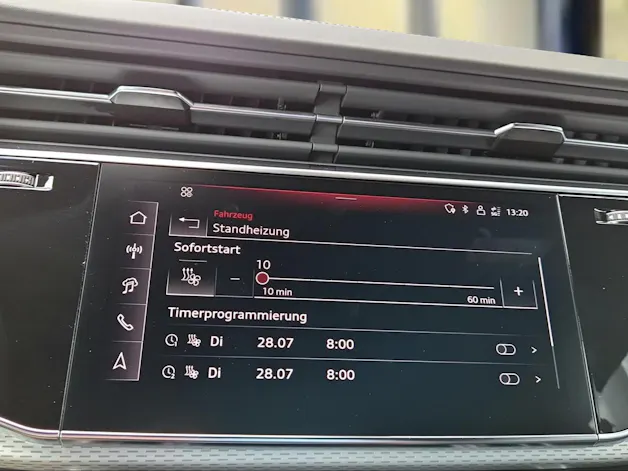 Audi RSQ8 quattro Waitomoblau Metallic