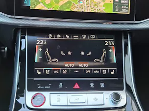 AUDI RSQ8 quattro Waitomoblau Metallic