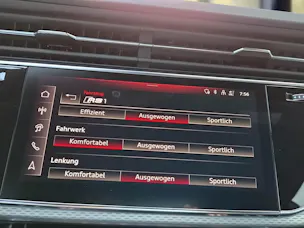 AUDI RSQ8 quattro Waitomoblau Metallic