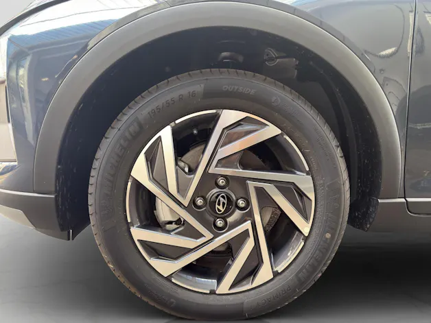 HYUNDAI Bayon 1.0 T-GDi Amplia DCT