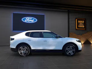 FORD Capri Extended Range (79 kWh) Premium AWD 4x4 AUTOMAT