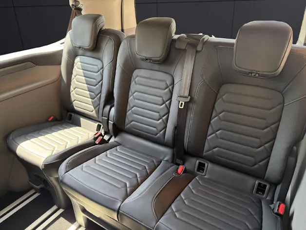Ford Tourneo Custom 320 L2 2.0 EcoBlue 170 Titanium