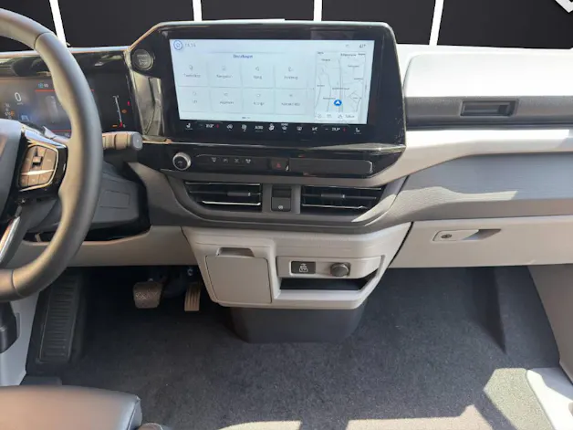 Ford Tourneo Custom 320 L2 2.0 EcoBlue 170 Titanium