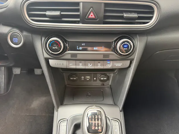 Hyundai Kona 1.0 T-GDi Launch 2WD